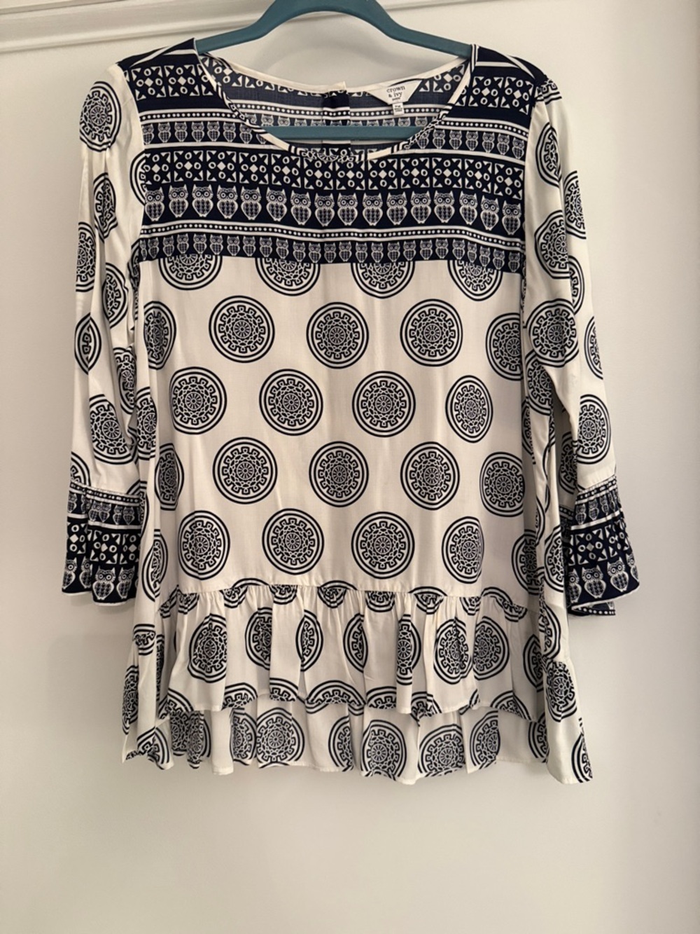 crown & ivy Black and White Medallion Print Peplum Tunic